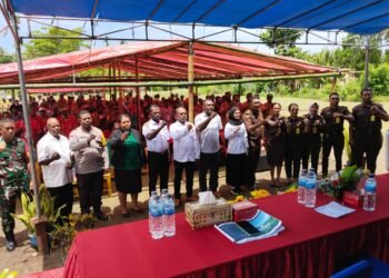 Kejari Jayapura Sosialisasi Hukum Dana Kampung di Pantai Barat