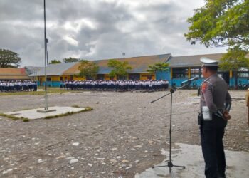 Sat Lantas Polres Jayawijaya Laksanakan Program “Polantas Menyapa” di SMP Negeri 2 Wamena