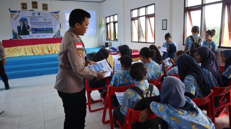 Bag SDM Polres Sarmi Dorong Pelajar Sarmi Jadi Generasi Disiplin Lewat Sosialisasi SMA Kemala Taruna Bhayangkara
