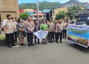 Dalam rangka pengendalian stabilitas harga beras, polda papua salurkan 165 ton beras lewat gerakan pangan murah di tiga provinsi