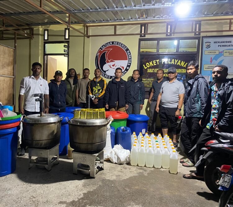 Operasi Rasaka Cartenz 2025 Subsatgas SI IPAR Polres Jayawijaya Gelar Kegiatan Edukasi dan Sosialisasi di Kampung Walani