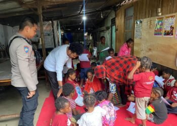 Operasi Rasaka Cartenz 2025 Subsatgas SI IPAR Polres Jayawijaya Gelar Kegiatan Edukasi dan Sosialisasi di Kampung Walani