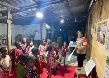 Operasi Rasaka Cartenz 2025-Subsatgas SI IPAR Polres Jayawijaya Gelar Pembinaan di Kampung Walani, distrik Wesaput