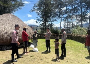 Polres Jayawijaya Polsek Bolakme Hadir Dekat dengan Warga, Bersama Jaga Keamanan Kampung