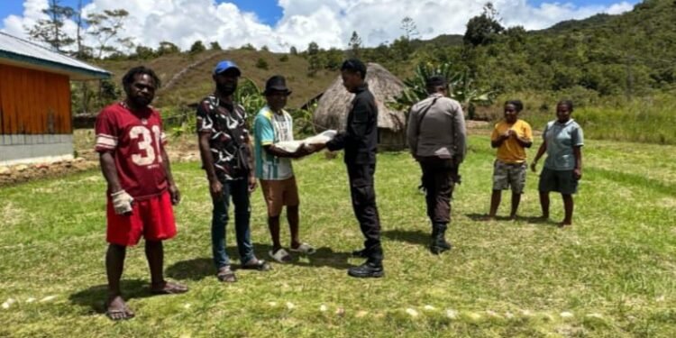 Polres Jayawijaya berikan penyuluhan bahaya narkoba di SMP Negeri 1 Wamena