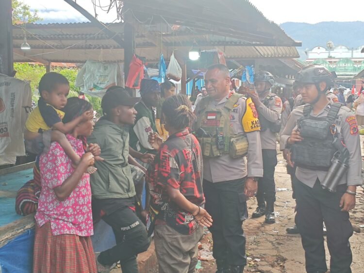 Polres Jayawijaya berikan penyuluhan bahaya narkoba di SMP Negeri 1 Wamena