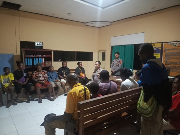 Bijak Bermedsos: Polres Sarmi Mediasi Warga yang Berselisih Lewat Restorative Justice