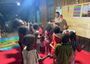 Operasi Rasaka Cartenz 2025 Subsatgas Si Ipar Polres Jayawijaya Gelar Kegiatan Pendidikan di Kampung Walani, Distrik Wesaput, kec. Sinapuk, kab. Jayawijaya