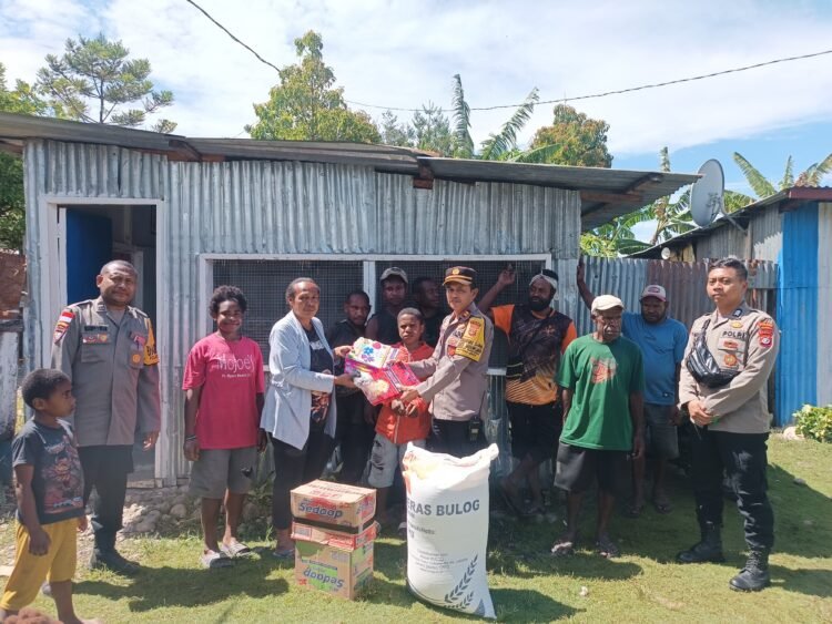 Kegiatan Peduli Anak-anak oleh Sat Binmas Polres Jayawijaya