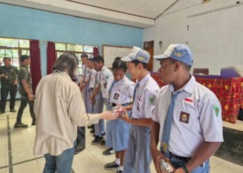 Polres Jayawijaya Sambangi SMU Negeri 1, Membentuk Generasi Sehat dan Cinta Tanah Air