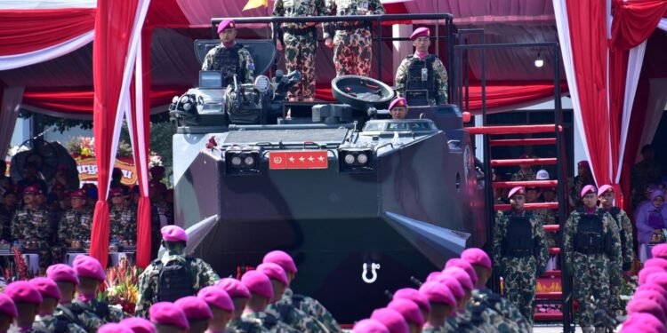 Panglima TNI Dikukuhkan sebagai Warga Kehormatan Pasukan Pendarat Korps Marinir