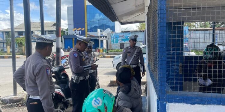 Satlantas Polres Jayawijaya Laksanakan Penyuluhan Keliling, Tingkatkan Kesadaran Tertib Berlalu Lintas