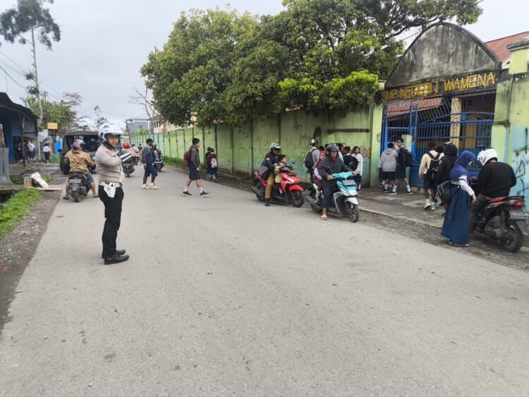 Satlantas Polres Jayawijaya Gelar Strong Point Pagi, Tegakkan Tertib Lalu Lintas
