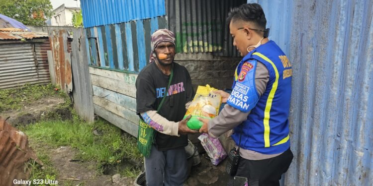Polres Jayawijaya Berikan Pelayanan Kesehatan Peduli Kemanusiaan di Wamena