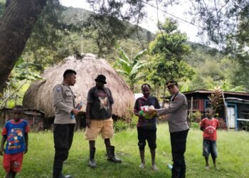 Kapolsek Bolakme Jalin Silaturahmi Lewat Sambang Tokoh Masyarakat