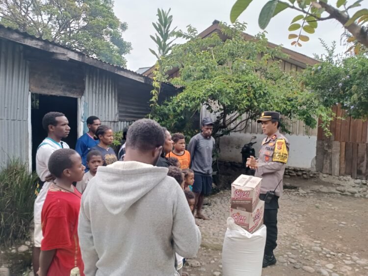 Sat Binmas Polres Jayawijaya Sambangi Anak Binaan di Wamena