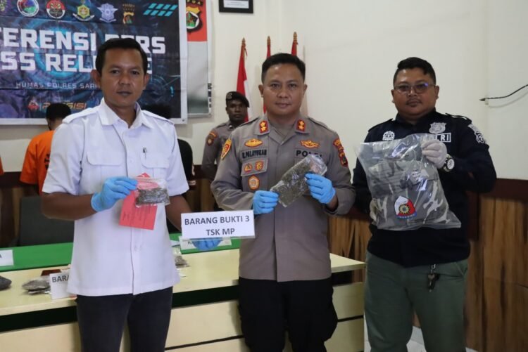 Tiga Pengedar Ganja Masuk Jaring Sat Narkoba, Polres Sarmi Gelar Press Release