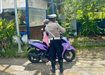 Sat Lantas Polres Sarmi Gencarkan Edukasi di Hari Ketiga Operasi Zebra Cartenz 2025