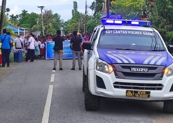 Sat Lantas Polres Sarmi Amankan Jalur dan Kawal Rangkaian Hari Ikan Nasional XII di Kota Sarmi