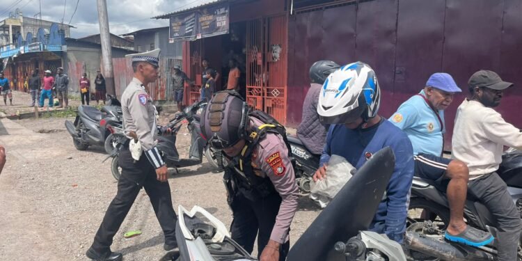 Sat Samapta Polres Jayawijaya Laksanakan Patroli Dialogis Pastikan Situasi Wilayah Tertib dan Aman