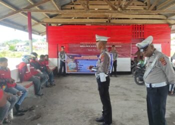 Tertib Berlalu Lintas, Sat Lantas Polres Sarmi Ajak Pengojek Mararena Lewat Binluh Operasi Zebra 2025