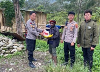 Kapolsek Asologaima Lakukan Sambang di Distrik Asologaima, Warga Apresiasi Kehadiran Polisi