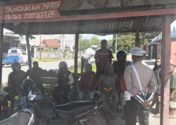 Kapolsek Asologaima Lakukan Sambang di Distrik Asologaima, Warga Apresiasi Kehadiran Polisi