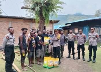 Kapolsek Asologaima Lakukan Sambang di Distrik Asologaima, Warga Apresiasi Kehadiran Polisi