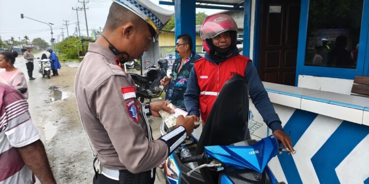 Hari ke-10 Ops Zebra, Sat Lantas Polres Sarmi Intensifkan Penertiban di Pos Kelapa Satu