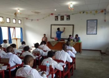 Polres Jayawijaya Adakan Penyuluhan Bahaya Narkoba dan Cinta Tanah Air di STMIK AGAMUA