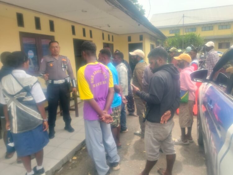 Polsek Asologaima Polres Jayawijaya Lakukan Sambang ke Tokoh Masyarakat untuk Jaga Stabilitas Kamtibmas