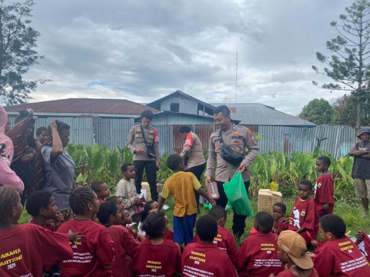 Rasaka Cartenz 2025: Polisi Pi Ajar Ajak Anak Wamena Semangat Belajar