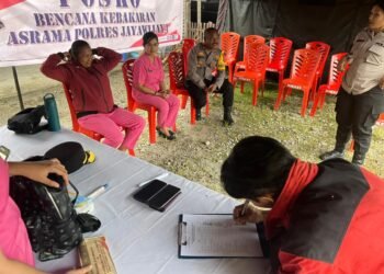 Polres Jayawijaya Salurkan Bantuan untuk Korban Kebakaran Asrama