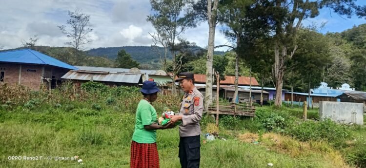 Polsek Kurulu Polres Jayawijaya Sambangi Tokoh Masyarakat, Ajak Warga Jaga Kamtibmas