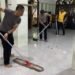 Pasca Olah TKP, Polres Metro Jakarta Utara Bersihkan Masjid SMAN 72 Kelapa Gading untuk Pulihkan Kondisi dan Hilangkan Traumatis Warga Sekolah