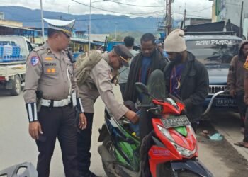 Polres Jayawijaya Gelar Razia Sajam dan Patroli Harkamtibmas di Wamena