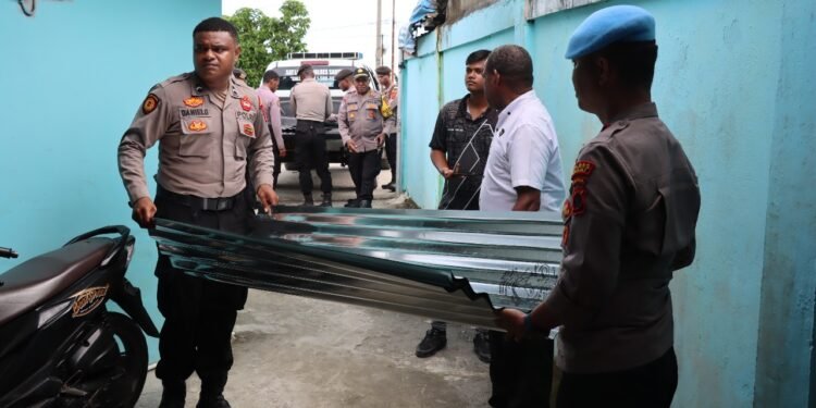 Polres Sarmi Gelar Bakti Sosial Natal di Masjid Nurul Iman Kampung Bagaiserwar