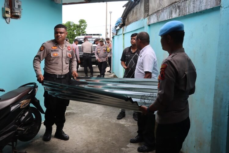 Polres Sarmi Gelar Bakti Sosial Natal di Masjid Nurul Iman Kampung Bagaiserwar