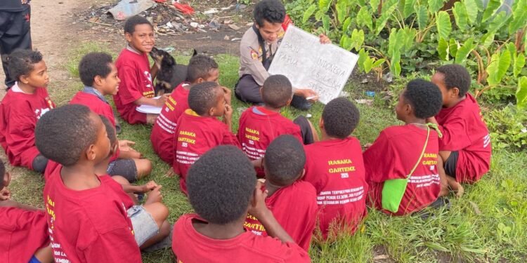 Polri Hadirkan Pembelajaran Lapangan untuk Anak Wamena dalam Program Rasaka Cartenz 2025