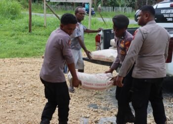 Bakti Sosial Natal, Polres Sarmi Bantu Pembangunan Gereja Sementara di kampung Bagaiserwar