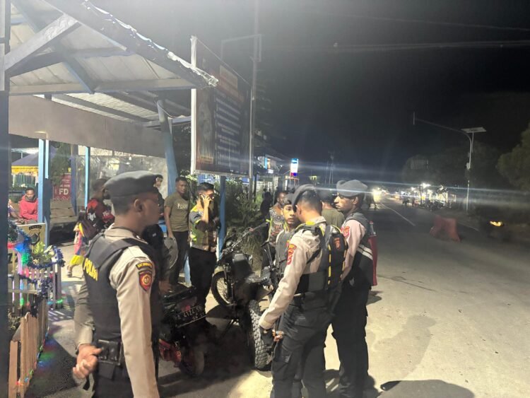 Sat Samapta Polres Sarmi Laksanakan Patroli URC Malam Hari, Amankan Miras dan Petasan