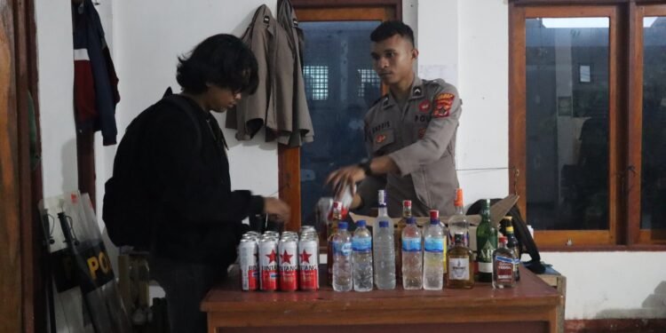 Polres Sarmi Kembali Gelar Razia Miras Jelang Natal dan Tahun Baru