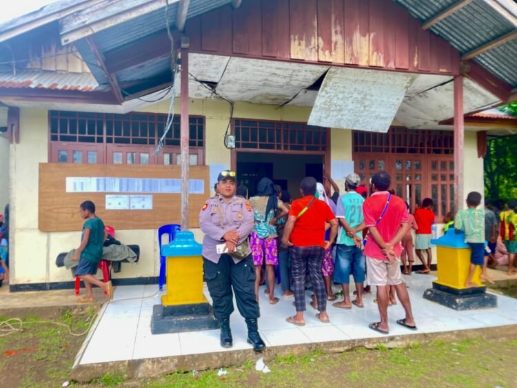 Ratusan Personil Polres Mappi  Disiagakan Dalam Pengamanan Pilkam Seretak Sekabupaten Mappi