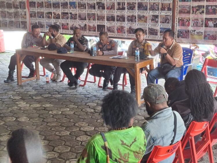 Polres Jayawijaya Fasilitasi Mediasi Kekeluargaan Warga Distrik Kuyawage