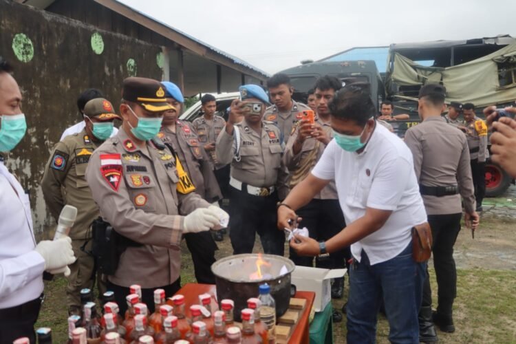 Polres Mappi Musnakan Barang Bukti Miras Ilegal Dan Narkoba