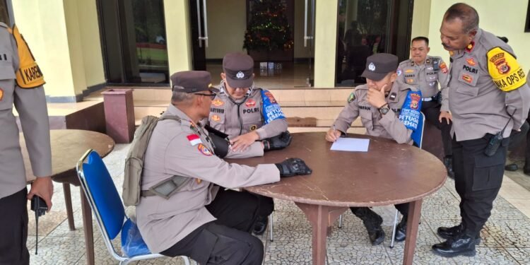 Polres Jayawijaya Laksanakan Pemeriksaan Kesehatan Personel Jelang Operasi Lilin 2025