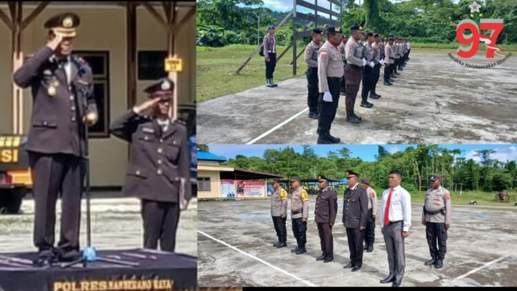 Polres Mamberamo Raya Melaksanakan Upacara Bendera dalam Rangka Hari Ibu Ke-79