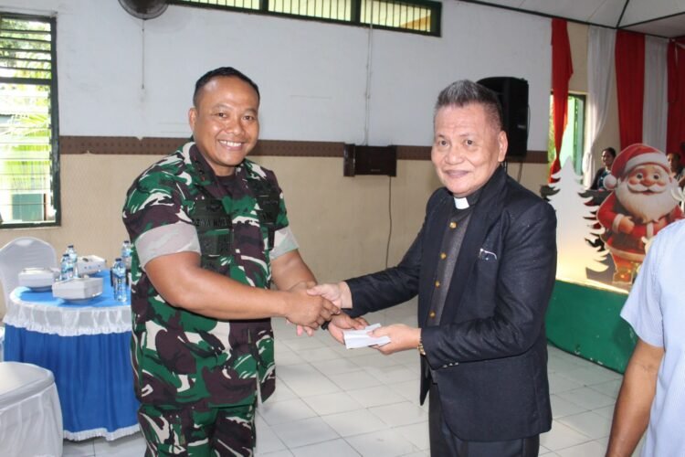 Tebar Sukacita dan Damai Natal, Dandim 1310/Bitung Merayakan Natal Bersama