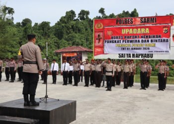 37 Personel Polres Sarmi Naik Pangkat, Kapolres Tekankan Tanggung Jawab dan Profesionalisme