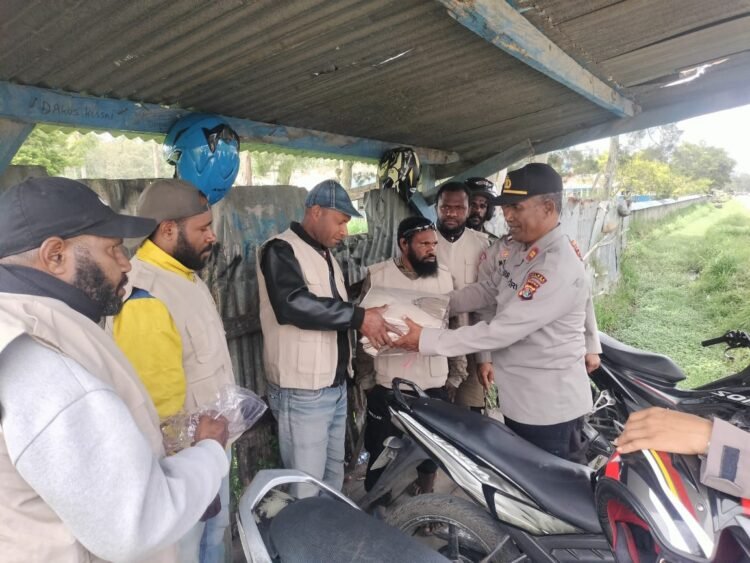 Polres Jayawijaya Sambangi Pangkalan Ojek